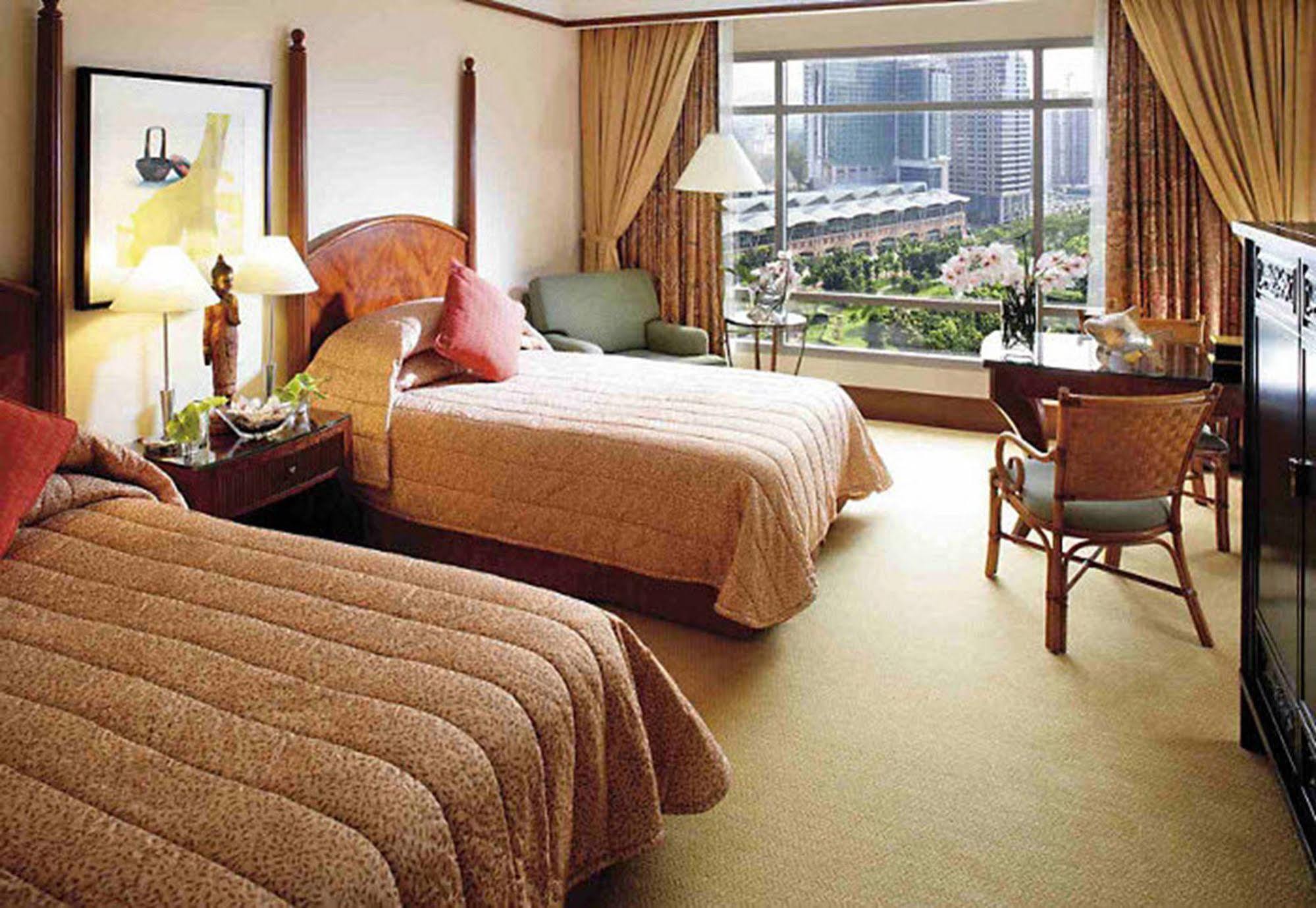 Mandarin Oriental, Hotel